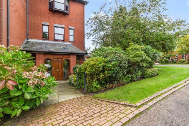 Hollywood, Bowdon, Altrincham, Greater Manchester, WA14 photo 4