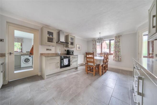 Court Close, Abermule, Montgomery, Powys photo 4