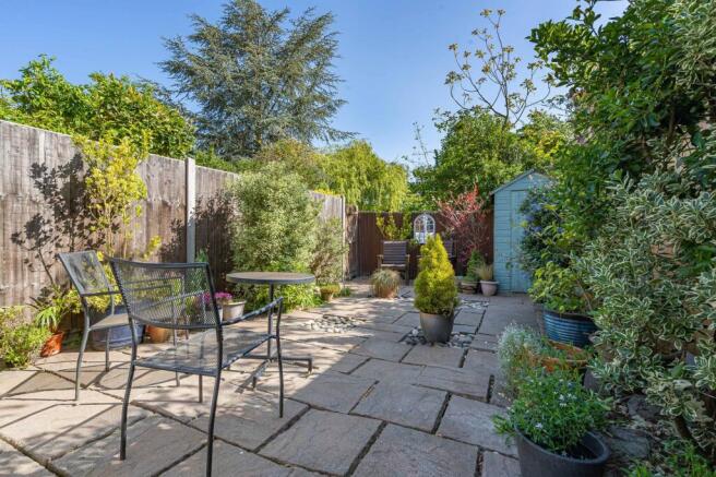 Rutland Close, Ashtead, KT21 photo 4