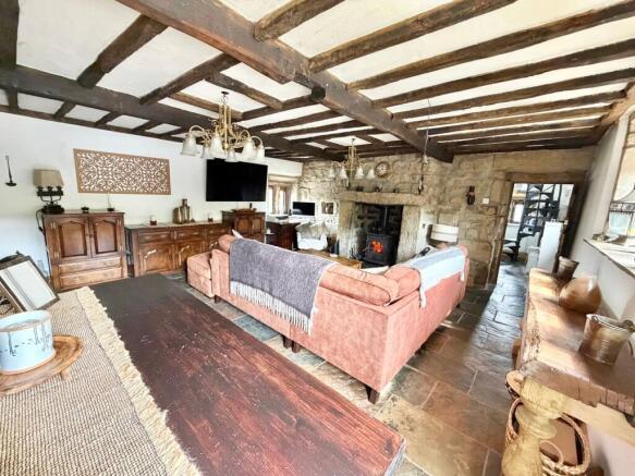6 bed Detached for sale Image 9