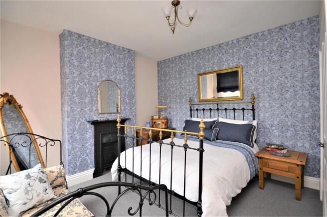 9 Bed 2 Kings Acre.JPG