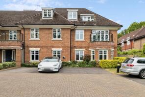 Flat 5, Lawnswood, Station Road, Beaconsfield HP9 1AB