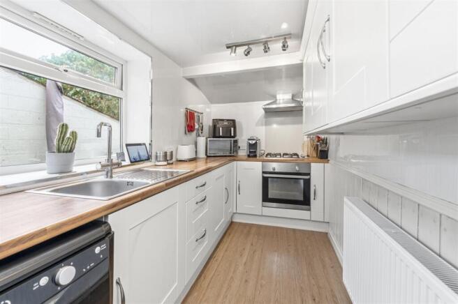 2 bed Terraced for sale Image 11