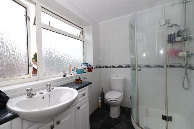 ENSUITE SHOWER ROOM