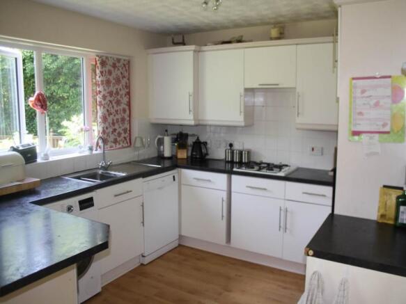20 Beech Ave Kitchen