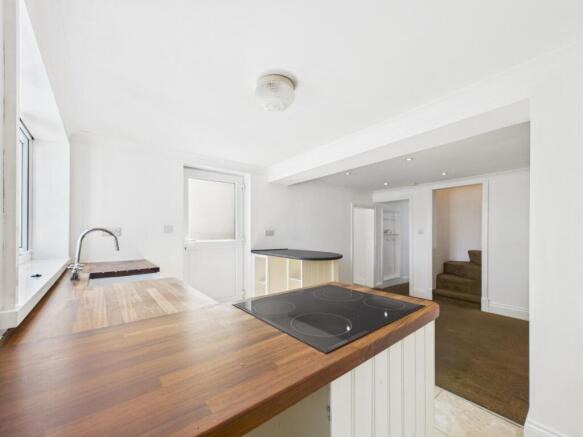 3 bed Terraced for sale Image 10
