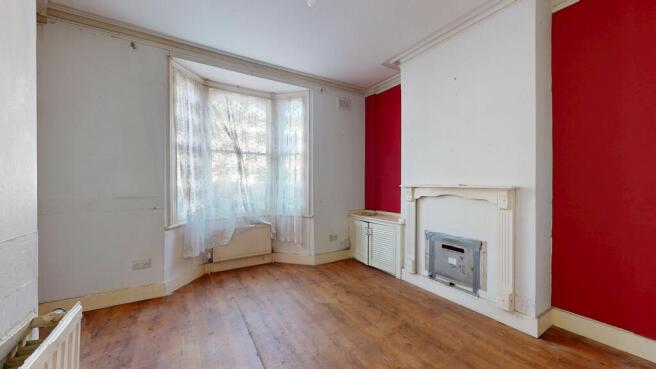 Lower Flat, 61 Grayshott Road, Battersea, London, SW11 5TS