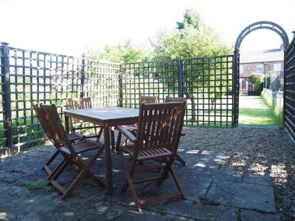 Rear Patio Area 843
