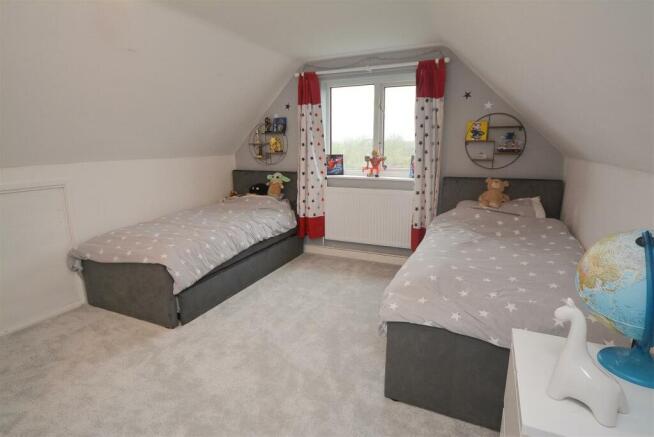 BED 2.jpg