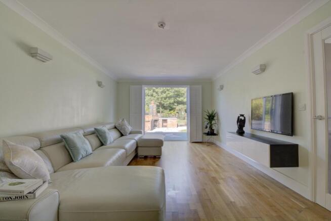 Lounge 4