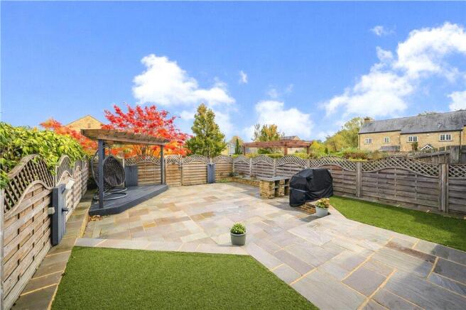 3 bed Terraced for sale Image 12