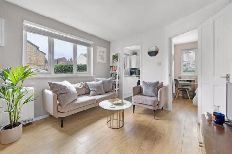 Green Pond Close, Walthamstow, London, E17