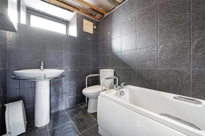 2 bed Terraced for sale Image 8