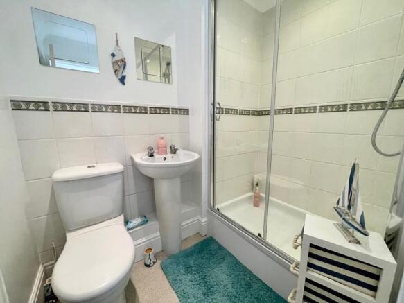Shower Room 1st floor