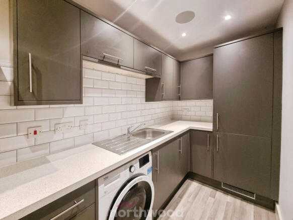 1 bed Flat to rent Image 9