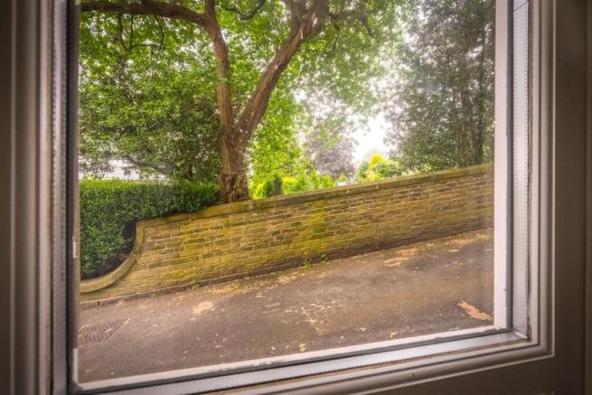 2 bed Apartment for sale Image 12