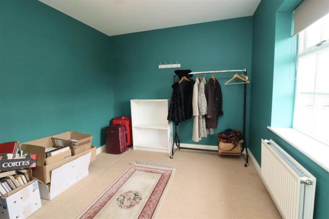 4 bed Detached for sale Image 12