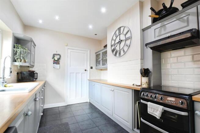 3 bed Semi-Detached for sale Image 7