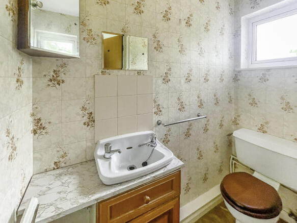 3 bed Semi-Detached for sale Image 11