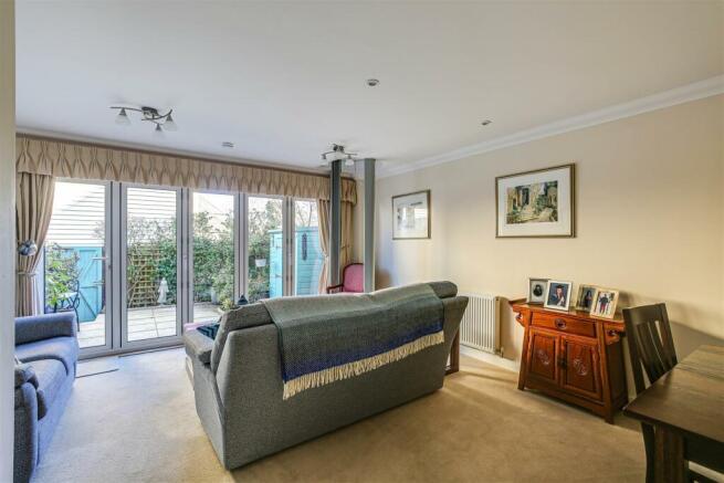 4 Reception Room.jpg
