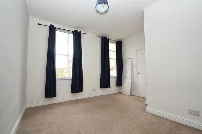 1 bed Apartment to rent Image 9