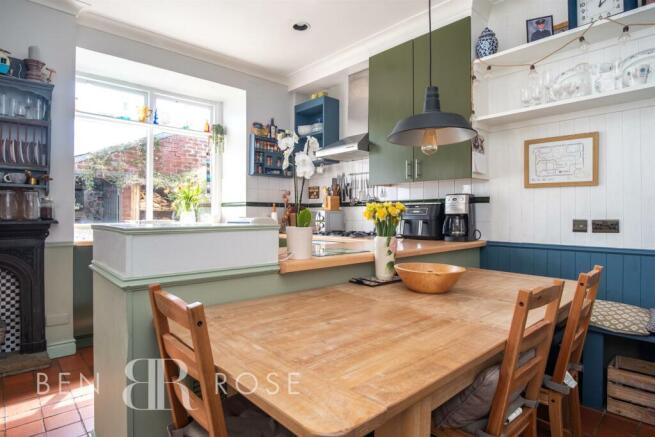 Kitchen/Dining Room