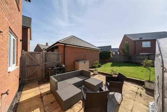 Pinetree Way, Houlton, Rugby, CV23 photo 4