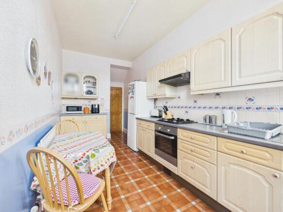 3 bed Terraced for sale Image 4