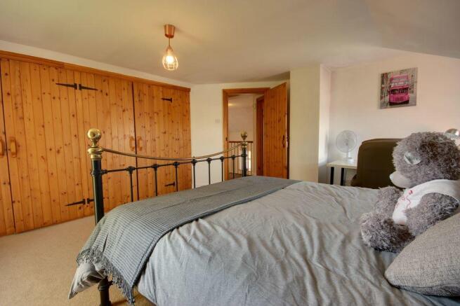 Bedroom 2 (Double)