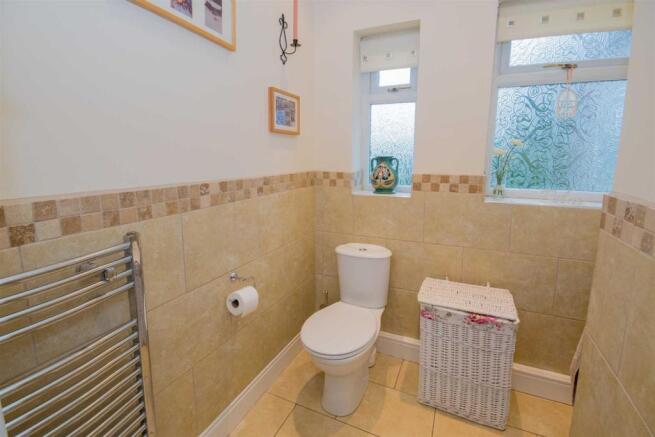 CLOAKROOM/WC