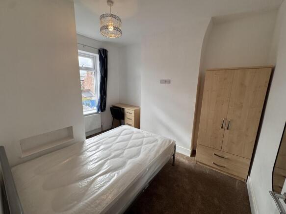 2 bed End of Terrace to rent Image 10