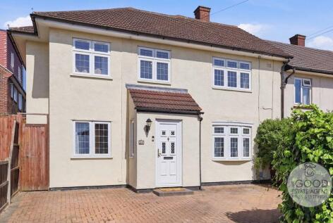 Crossfields, Loughton, IG10 3PY