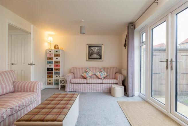 Derwent Road 59 Sitting Room-3.jpg