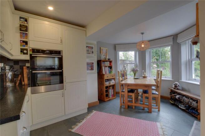 2 bed Semi-Detached for sale Image 4
