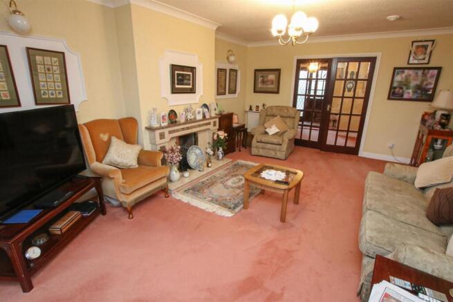 3 bed Detached Bungalow for sale Image 5