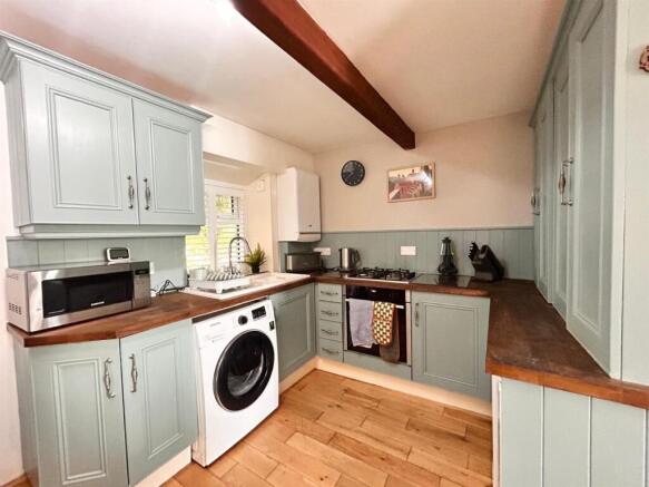 2 bed Terraced for sale Image 5