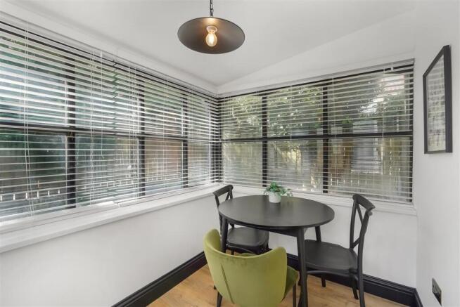 9 bed Semi-Detached for sale Image 5