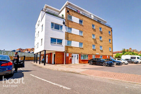 Elderberry Way, London