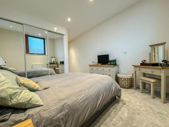 Flat 10 Barton West - Bed 1 (3)