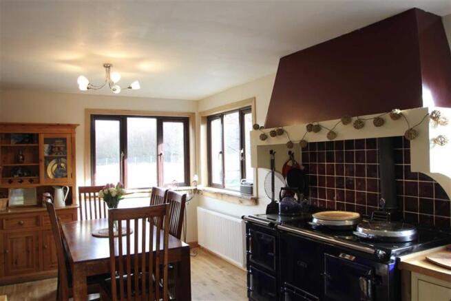 Kitchen/ Dining Room