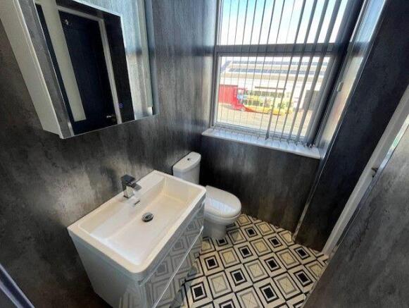 1 bed House Share to rent Image 7