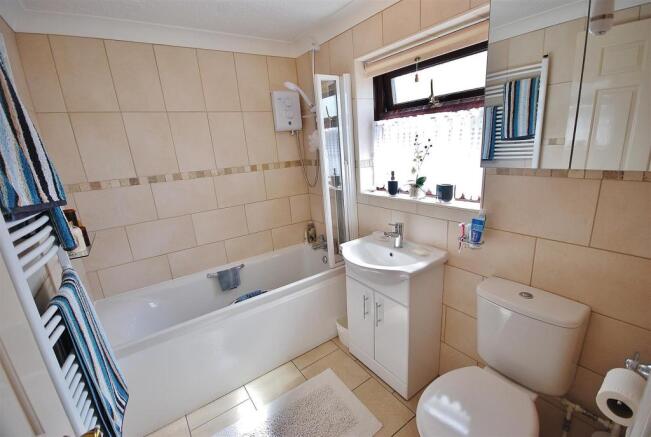 BATHROOM: