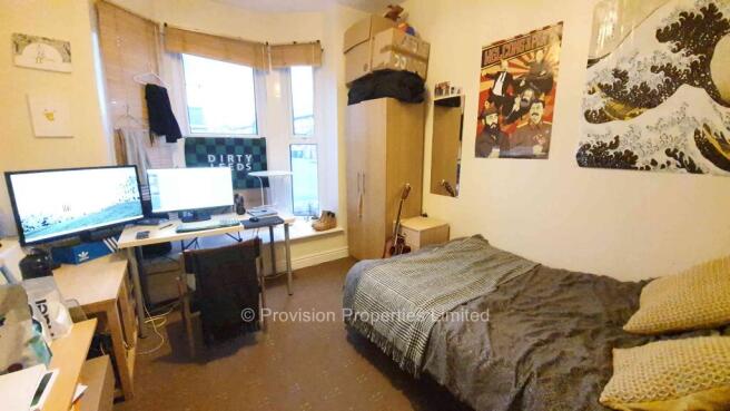 7 bed End of Terrace to rent Image 4