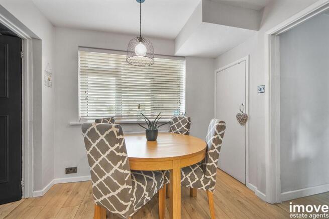 Fallowfield Close, Newton Abbot, TQ12 - Više
