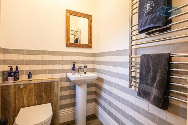 4 bed Semi-Detached for sale Image 10