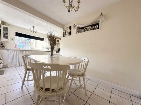 Family Dining Kitchen