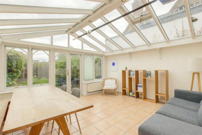 Garden/Dining Room