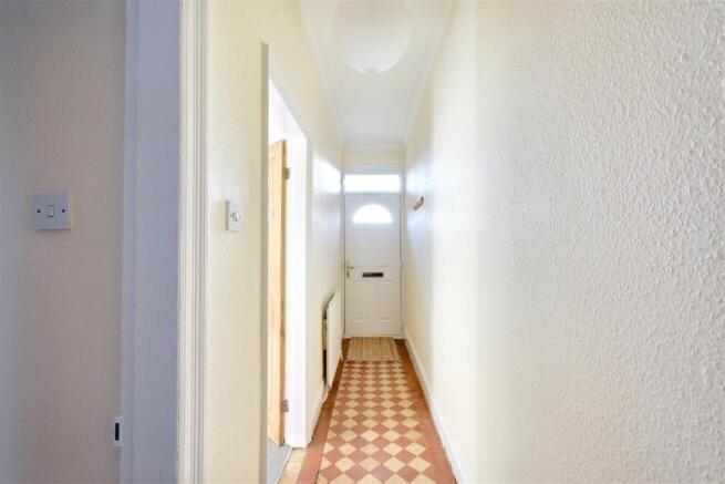 Hallway_1.jpg