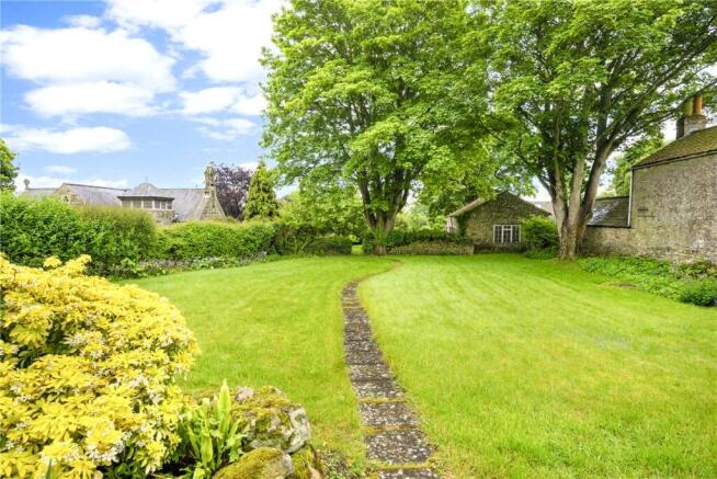 4 bed Detached for sale Image 10