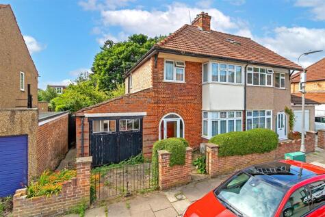Wynchlands Crescent, St Albans